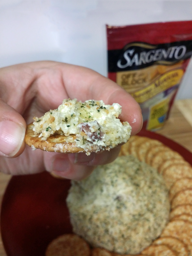 Jalapeno Popper Cheese Ball Detail