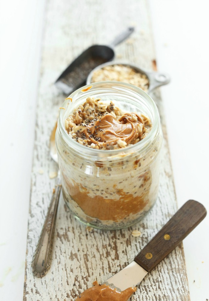 healthy-breakfast-peanut-butter-oatmeal