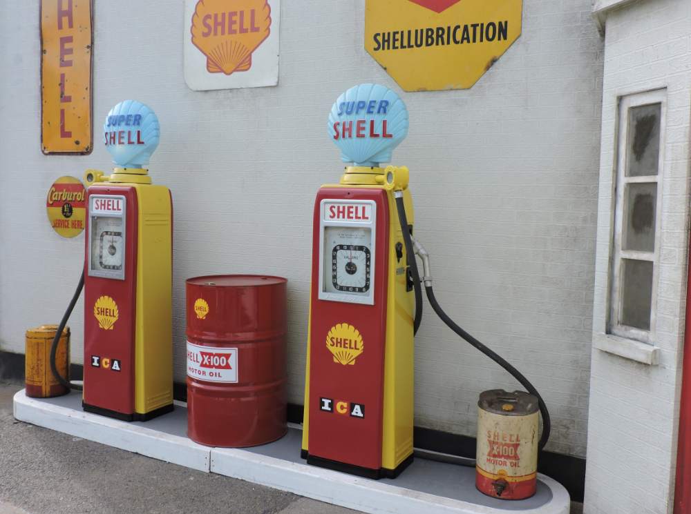 shell-station-retro