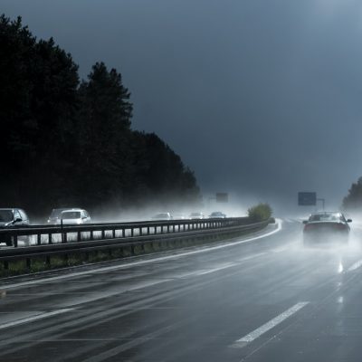 How to Handle your Car When Hydroplaning