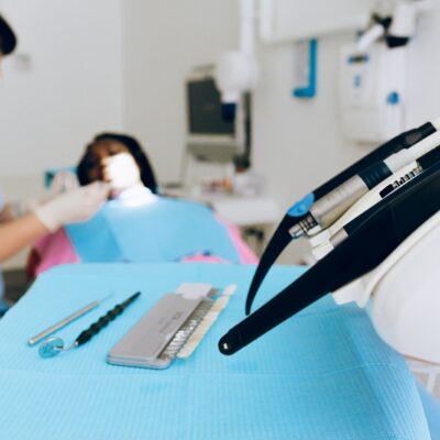 6 Ways to Save At the Dentist